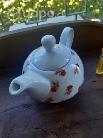 Bella tetera de té de porcelana para uso