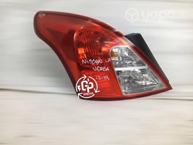 Foco trasero LH Nissan versa 2012-2019