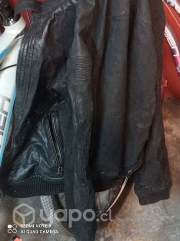 Chaqueta de cuero basement( talla L)