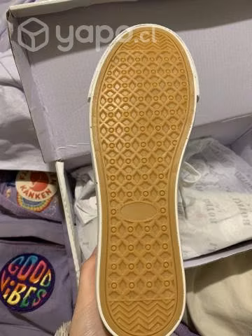 Zapatillas blancas nuevas