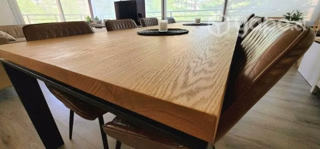 Mesa de comedor Zurich Roble Americano