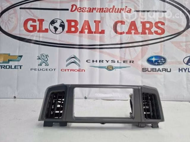 Bisel de radio rav4