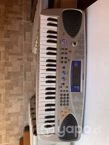 Teclado marca casio