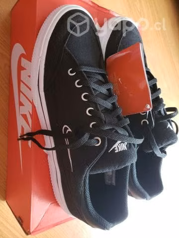 Zapatillas Nike talla 40 - Imagen 2