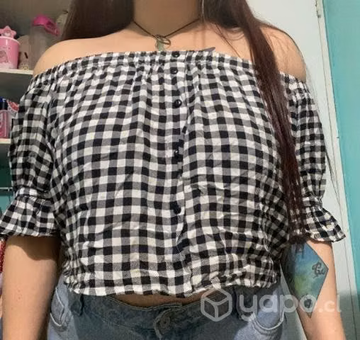 Poleras y blusas, todas
