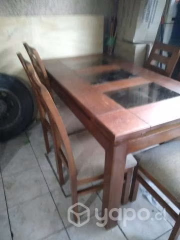 Comedor con 6 sillas semi nueva