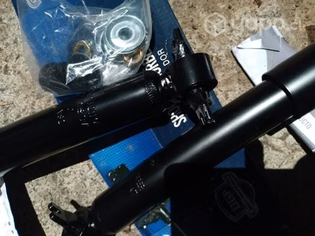 Amortiguadores a gas nuevos para Toyota pack