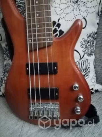 Bajo 6 cuerdas Ibanez Soundgear Gio