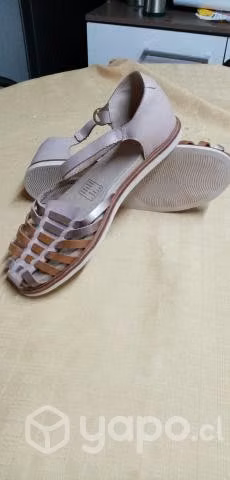 Sandalias nuevas