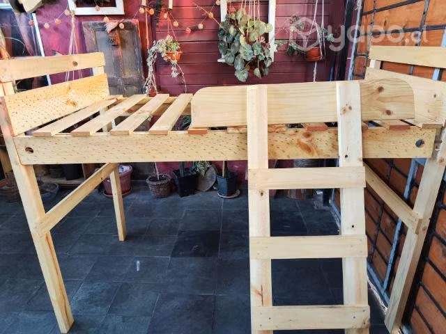 Cama de 1 plaza de madera