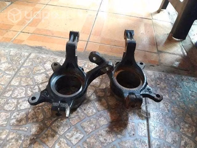 Muñones originales suzuki sx4 2012