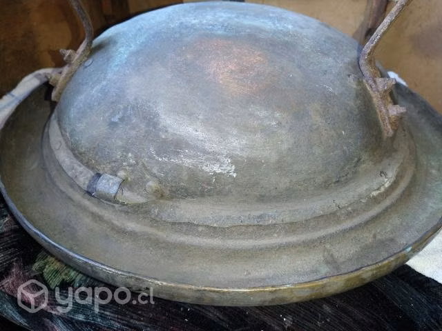 Antiguo brasero colonial .bronce,y cobre reliquia