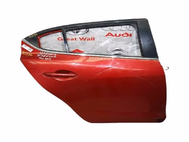 Puerta trasera derecha mazda 3 sedan 2015
