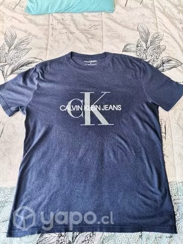 Polera Calvin Klein Talla M