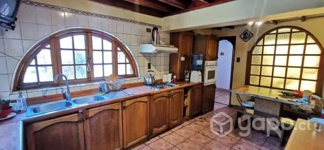 Casa en Maipú de 5D y 4B de 140 mts2 ARRIENDO DISP.