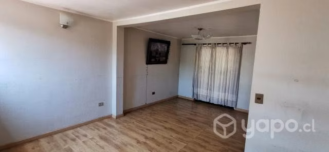 Casa en Maipú de 5D y 4B de 140 mts2 ARRIENDO DISP.