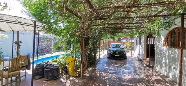 Casa en Maipú de 5D y 4B de 140 mts2 ARRIENDO DISP.