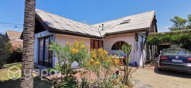 Casa en Maipú de 5D y 4B de 140 mts2 ARRIENDO DISP.