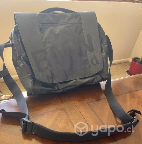 Bolso BMW tipo bandolera