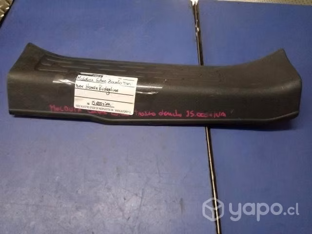 Cubre zocalo trasero derecho Honda Ridgeline 2010
