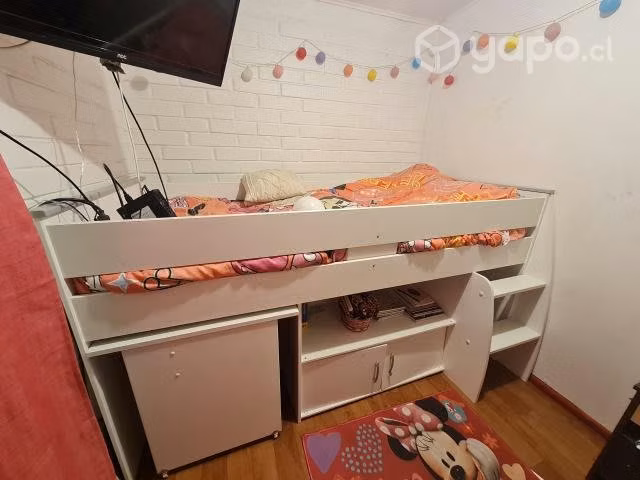 Cama con escritorio