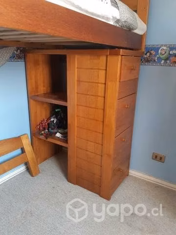 Camarote con escritorio y silla
