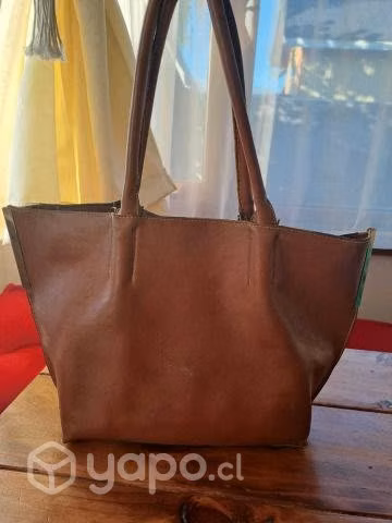 Carteras variados modelos de cuero, marca Gacel