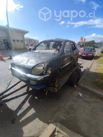 Daihatsu sirion desarme