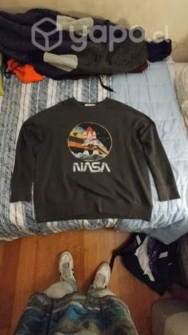 Poleron h&m gris nasa