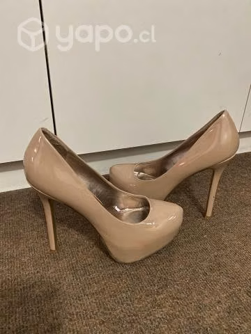 Tacones beige