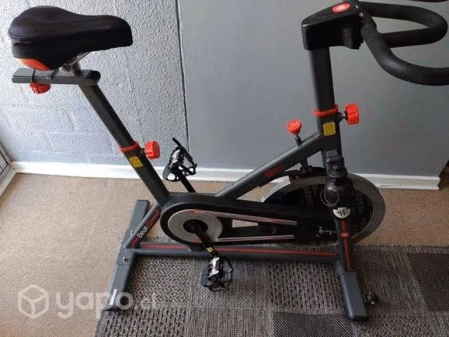 Bicicleta spinning semiprofesional Muvo Beat 10