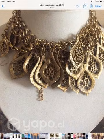 Collar acero inoxidable hojas doradas