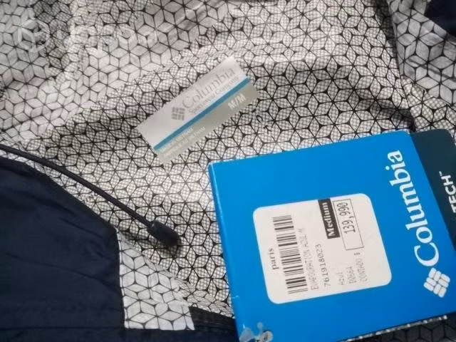 Casaca Columbia y polera
