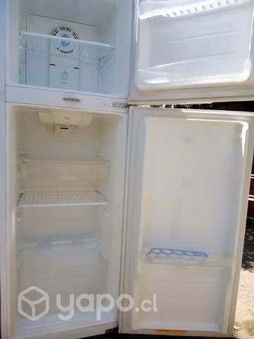 Refrigerador Daewoo 220Lts - Imagen 3