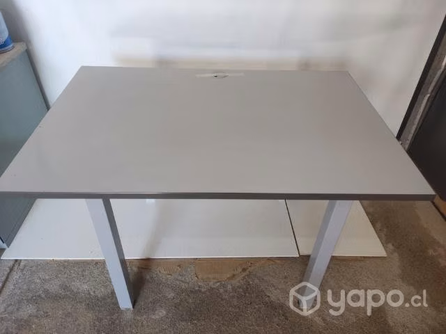 Escritorio con base metálica - Imagen 4