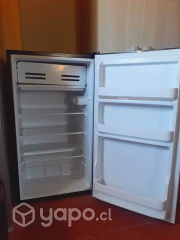 Frigobar con congelador - Imagen 2