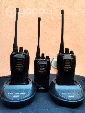 3 Radiotransmisores Abell A82