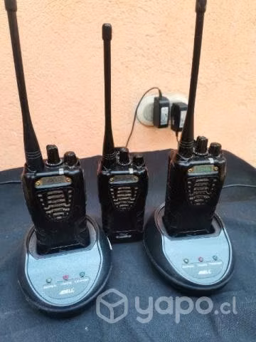 3 Radiotransmisores Abell A82