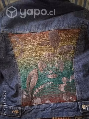 Chaqueta mezclilla customizada