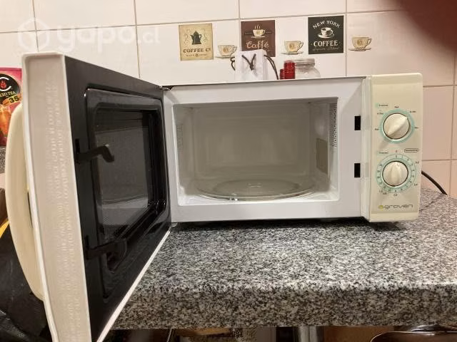 Microondas Groven 17 litros impecable