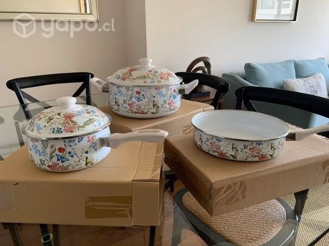 Batería Ollas 5 piezas con flores NUEVAS kit