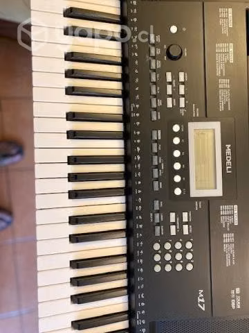 Teclado Medeli M17