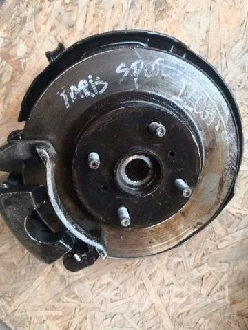 Masa muñón completo Toyota Yaris sport año 2010
