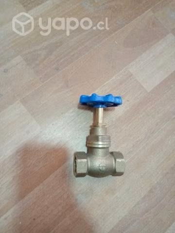 Llaves de paso marca taumm