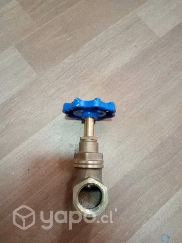 Llaves de paso marca taumm