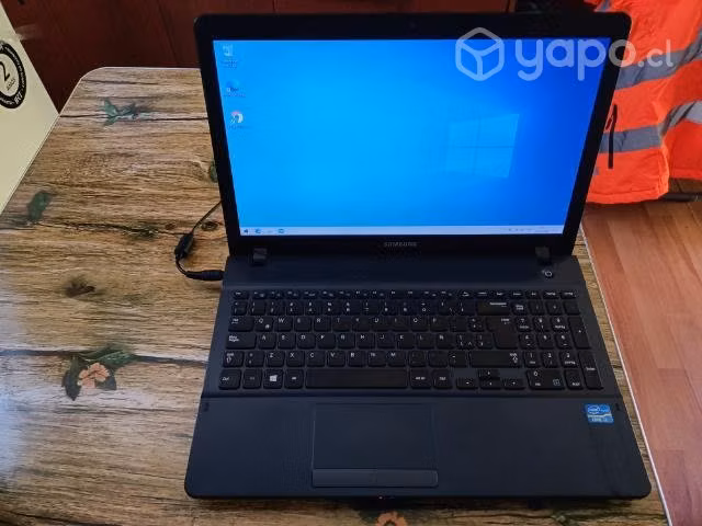 Notebook en buen estado - Imagen 2