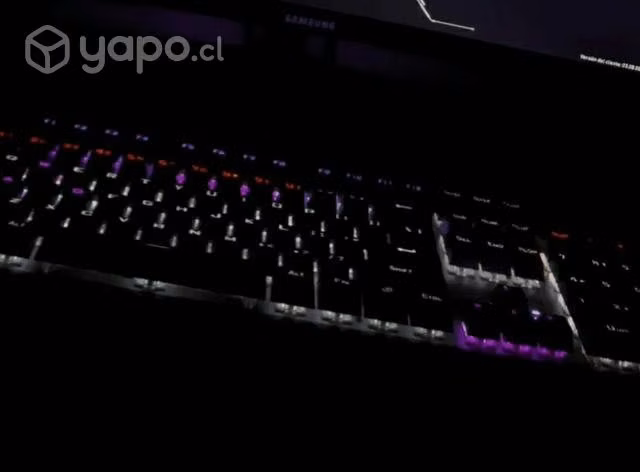 Teclado mecánico aura con luces rgb como nuevo