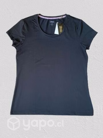 Polera deportiva "revup". negra. m/c. t/l