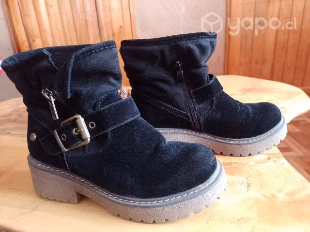 Zapatilla y botin