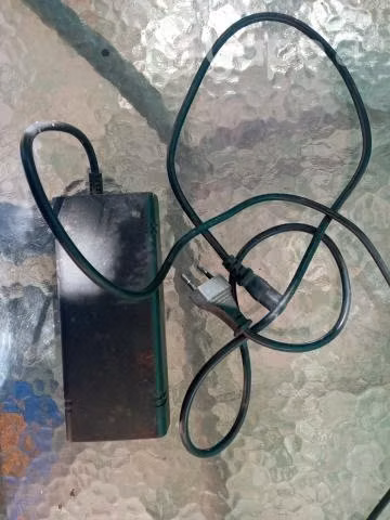 Xbox 360 E sin mantenimiento + 8 juegos
